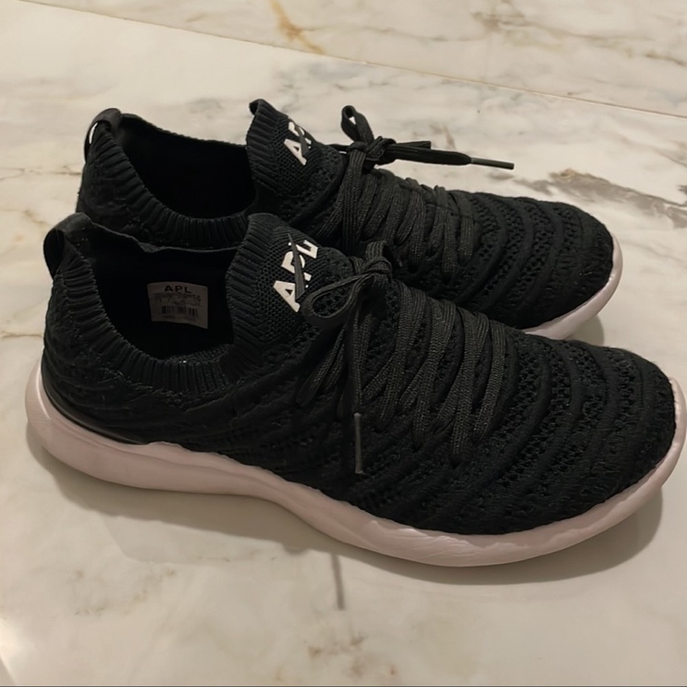 Apl Techloom Wave Sneaker View 2